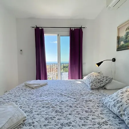 Mit Privatpool Fuer 6 Personen Ca 100 Qm In Nerja, Andalusien Costa Del Sol Holiday home