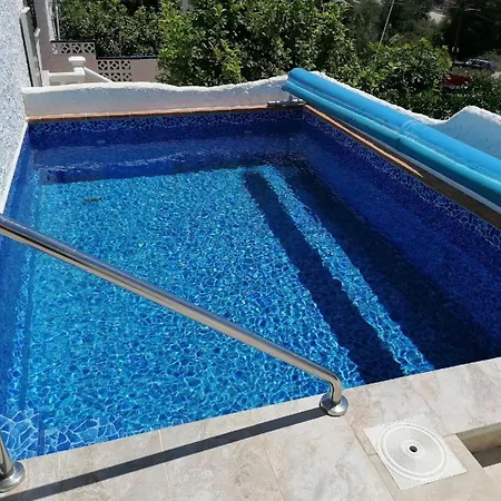 Holiday home Mit Privatpool Fuer 6 Personen Ca 100 Qm In Nerja, Andalusien Costa Del Sol *